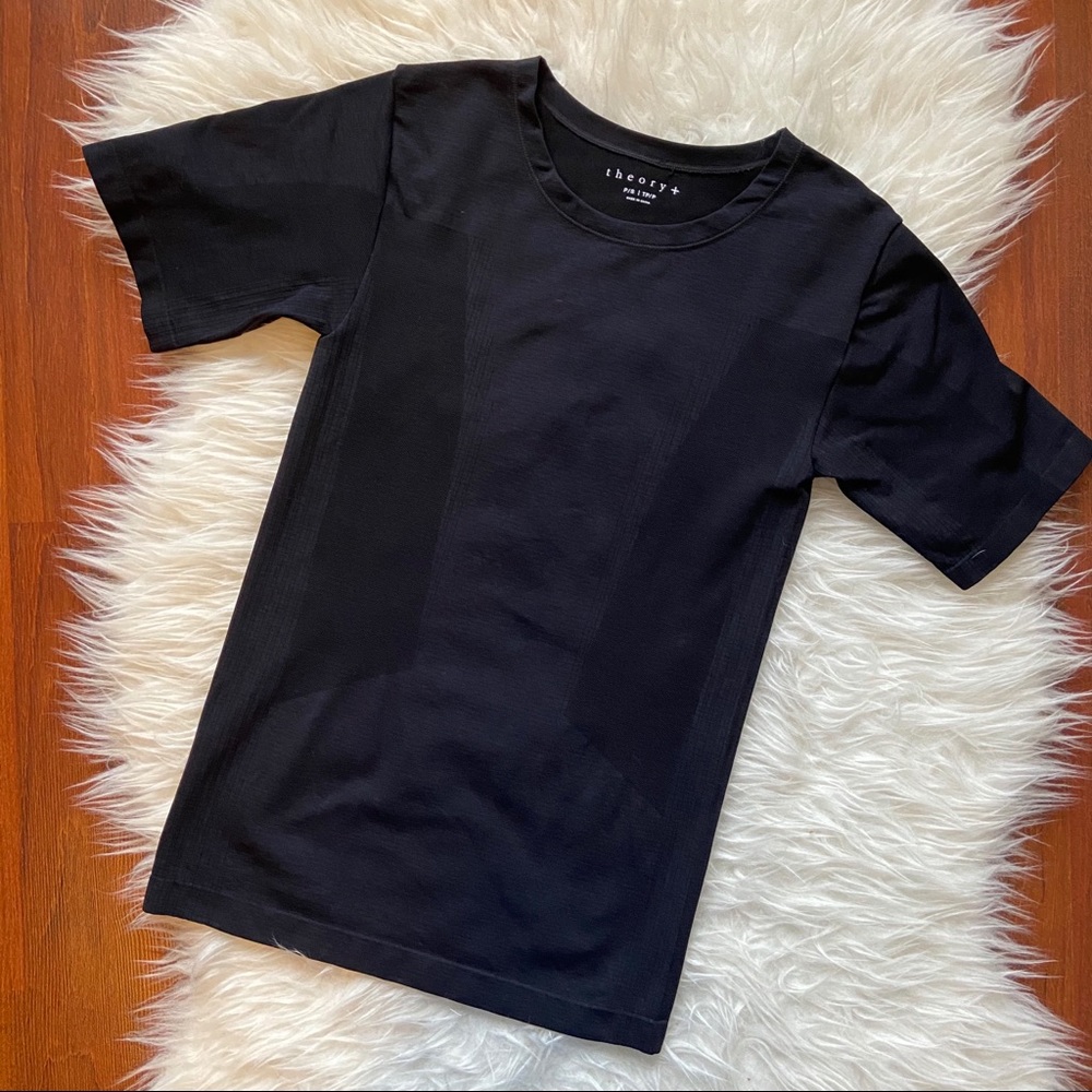 THEORY Short-Sleeve Performance Top S